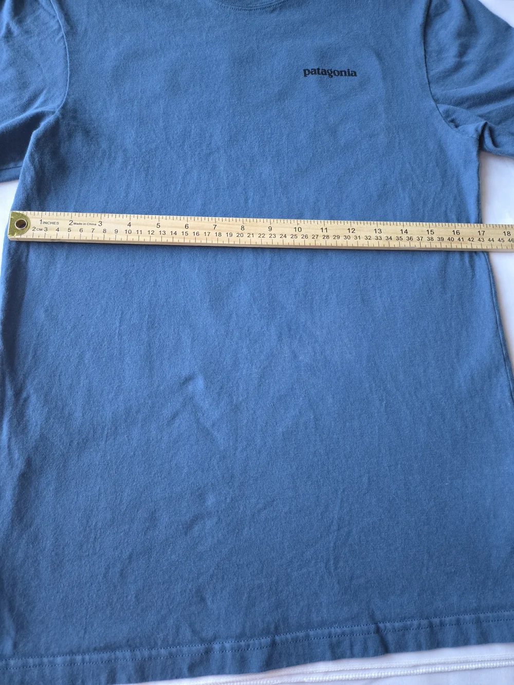 Patagonia Men’s Crew T-Shirt in Blue Size Small